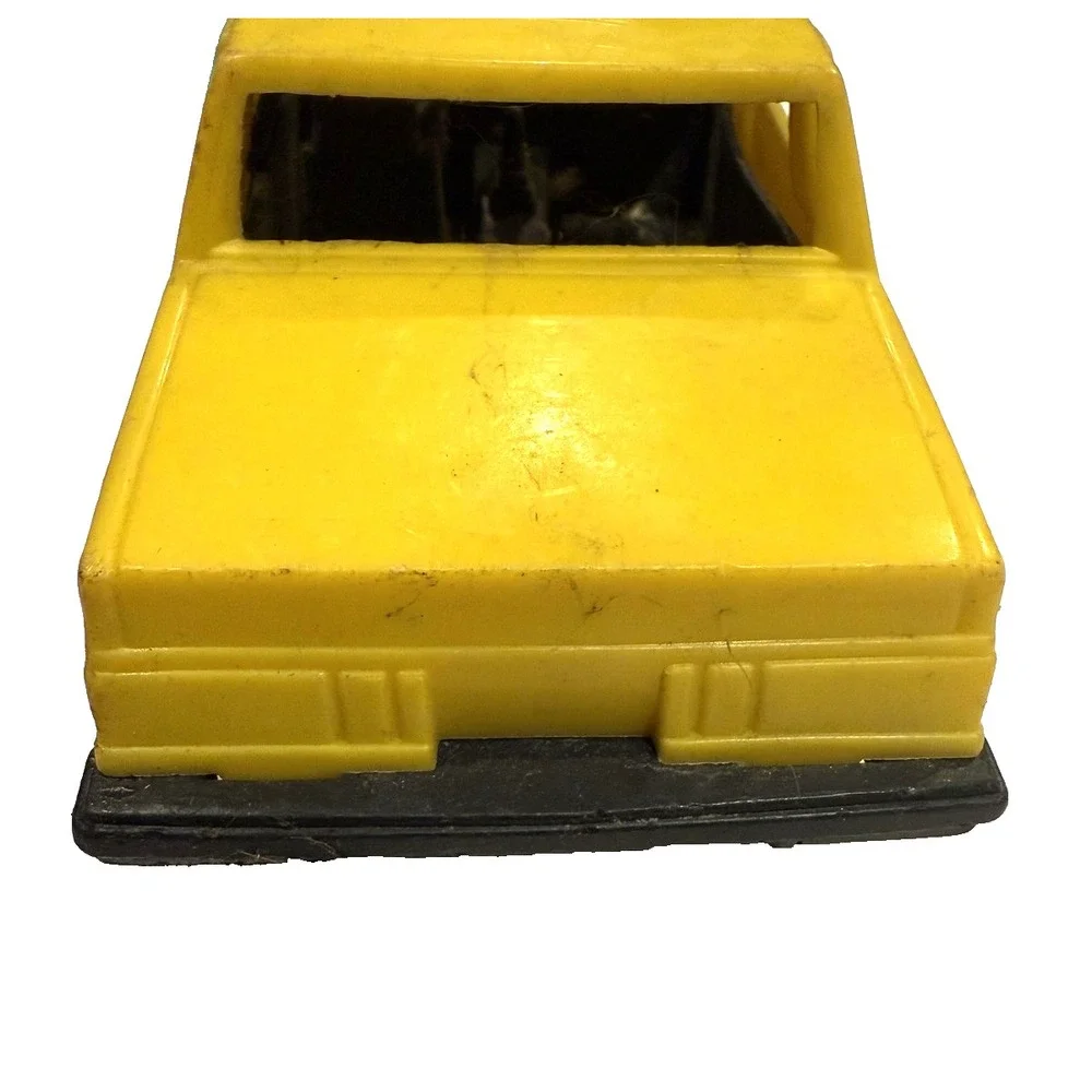 Vintage Buick Regal Stock‎ Car Toy Yellow Plastic Demolition Derby Made USA 80s